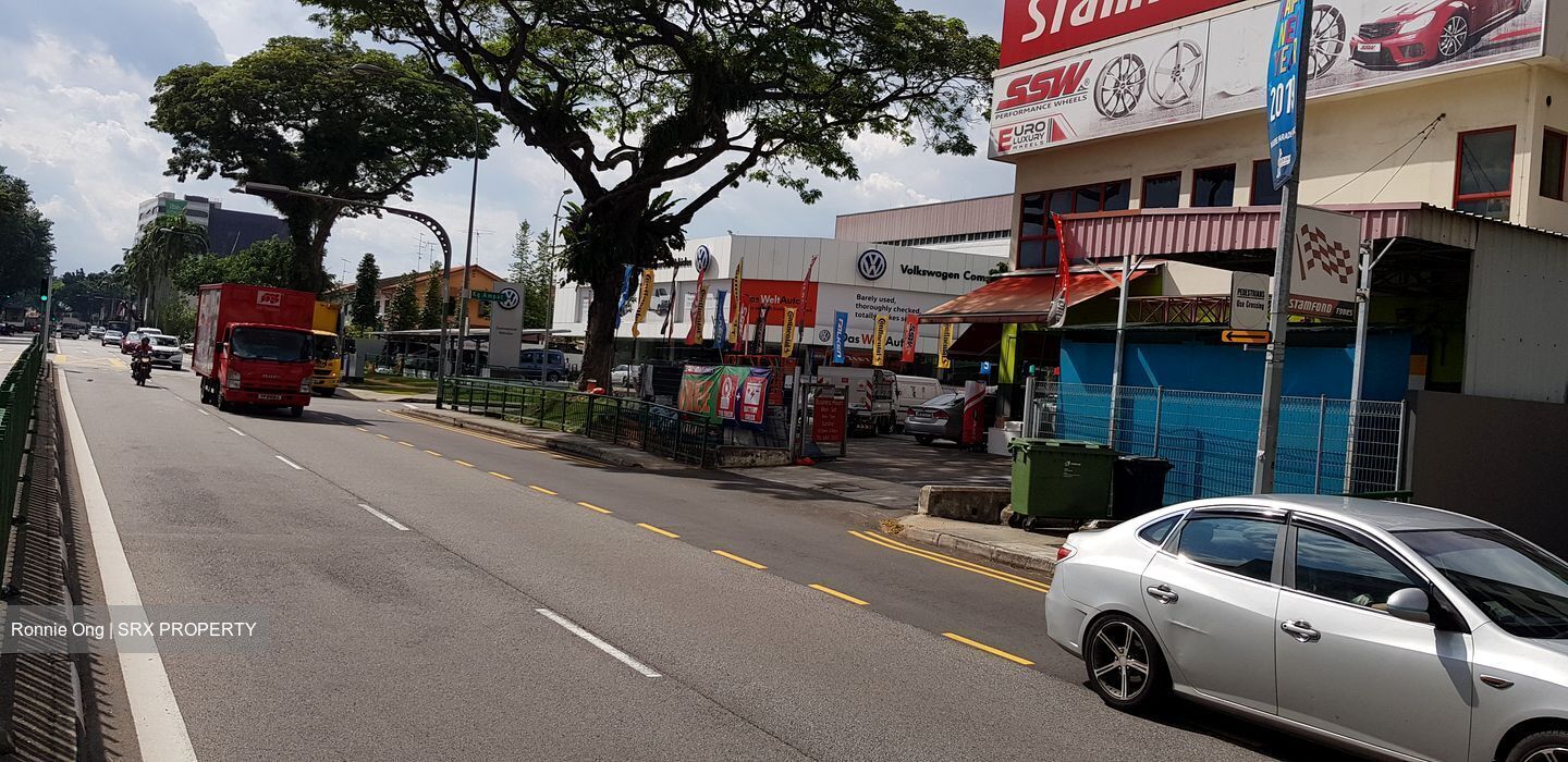 Macpherson Road (D13), Retail #545193621